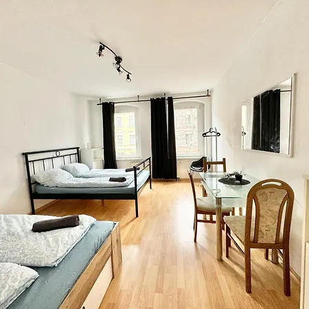 Stylish In - Easy Access *