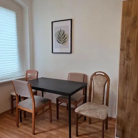 Stylish In - Easy Access Apartment