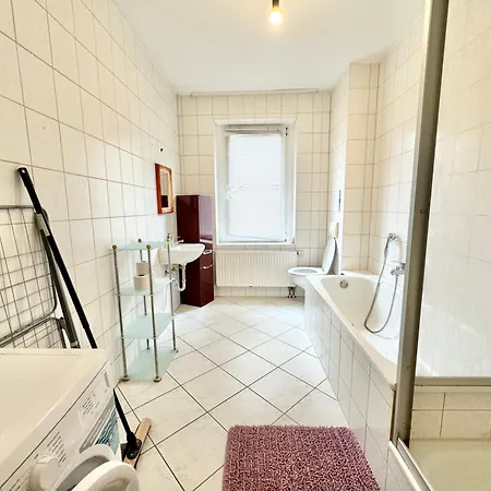 Stylish In - Easy Access *