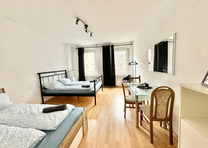 Stylish In - Easy Access *