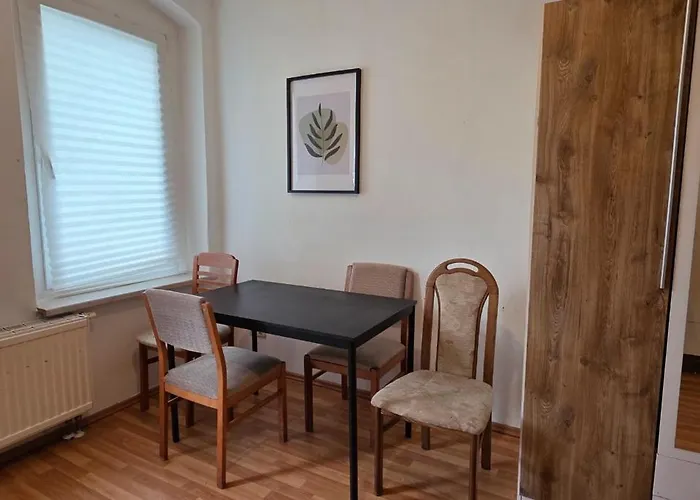 Stylish In - Easy Access Apartment